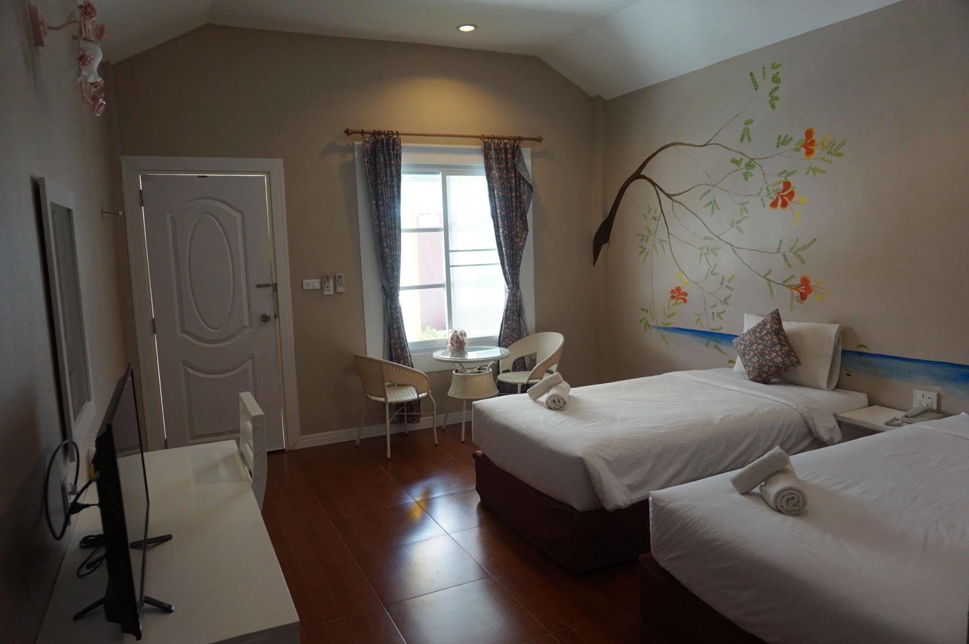Color Ville Hotel Sha Certified Sakon Nakhon Buitenkant foto