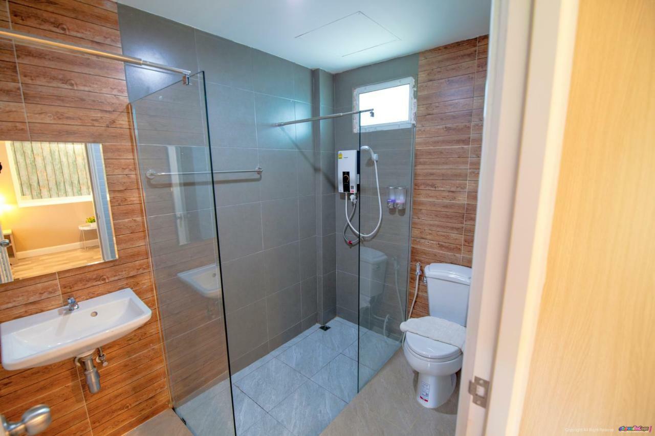 Color Ville Hotel Sha Certified Sakon Nakhon Buitenkant foto